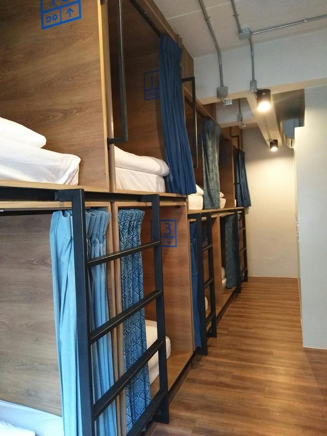 Natee Hostel Бангкок Экстерьер фото